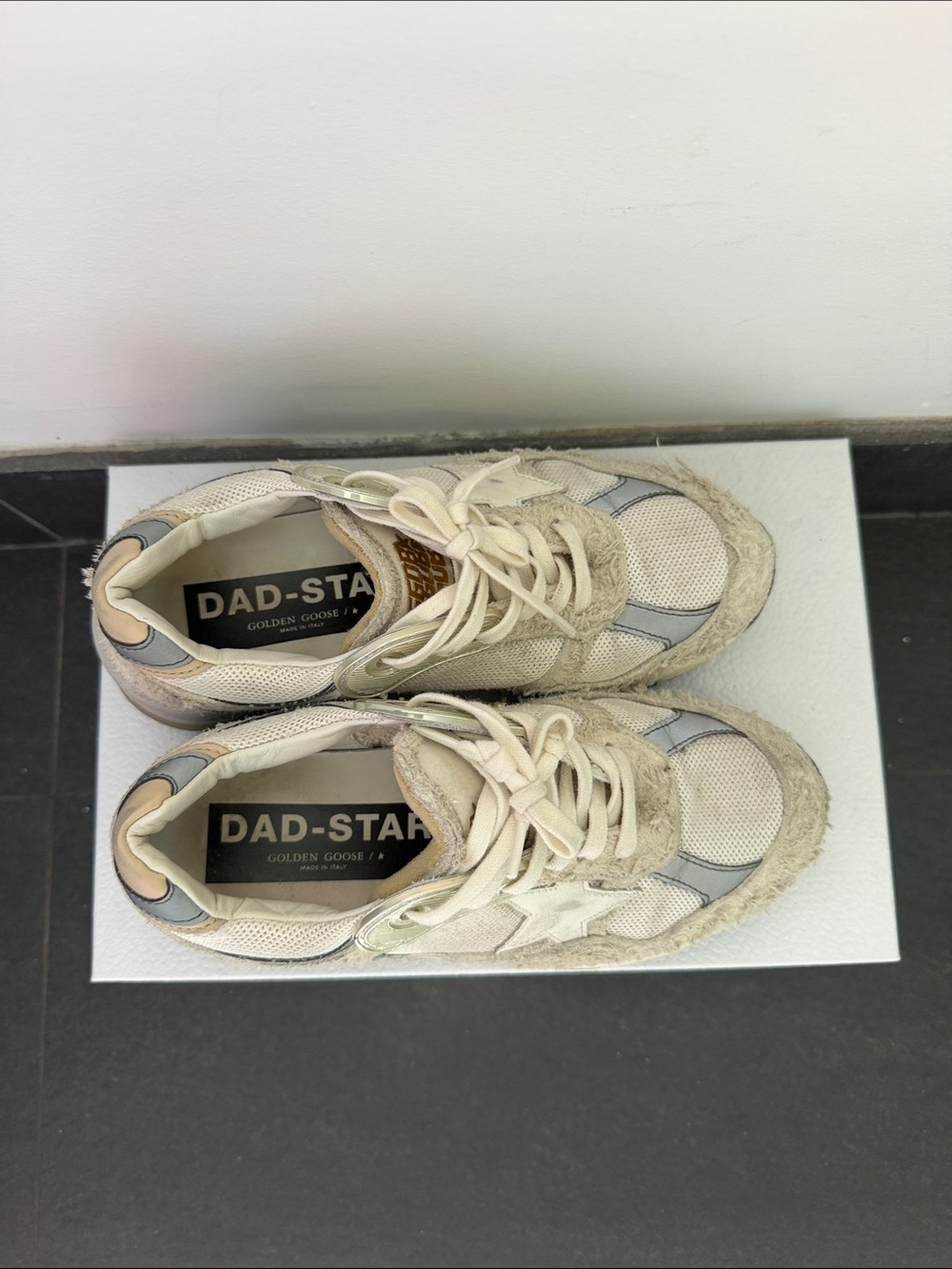 Golden Goose Deluxe Brand Women’s Dad Star Sneakers in white / grey, size 35 - Picture 13 of 13